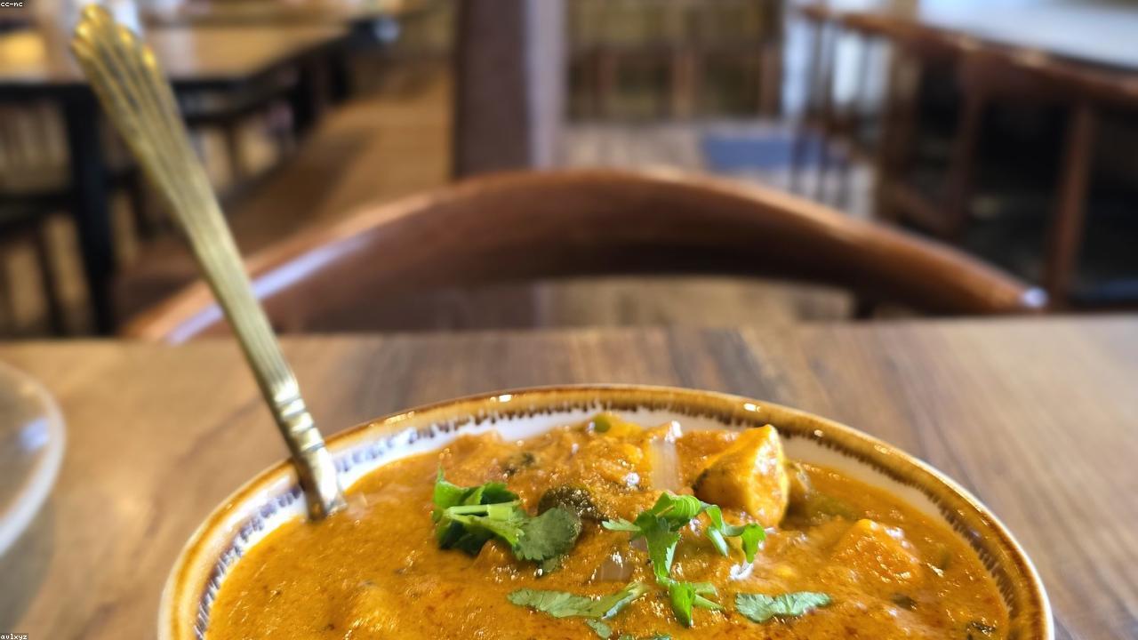 Understanding the Differences Between Curry Powder and Garam Masala